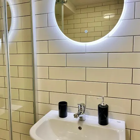 Terracotta - Zentral, Parken, Netflix, Kontaktloses Einchecken, Kingsize-bett Wuppertal