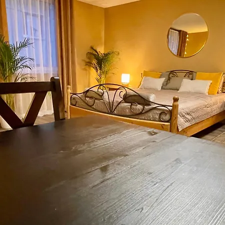 Apartment Terracotta - Zentral, Parken, Netflix, Kontaktloses Einchecken, Kingsize-bett *