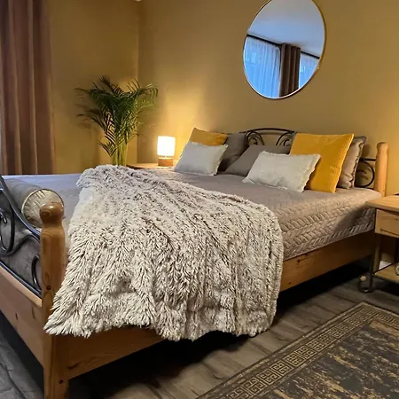 Terracotta - Zentral, Parken, Netflix, Kontaktloses Einchecken, Kingsize-bett Apartment *