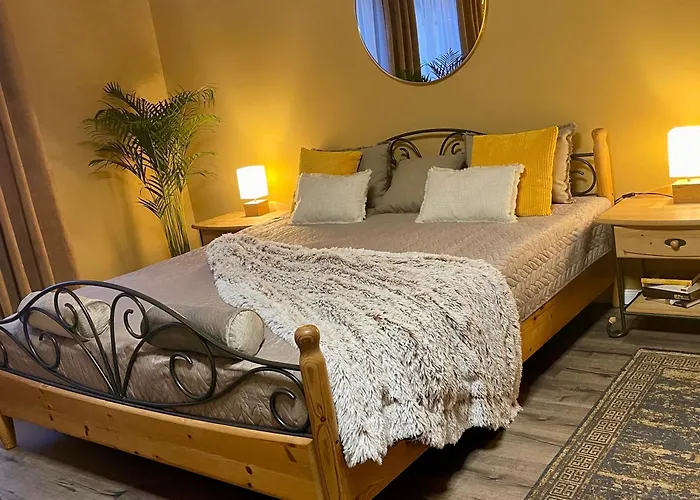 Terracotta - Zentral, Parken, Netflix, Kontaktloses Einchecken, Kingsize-bett *